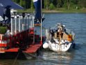 Motor Segelboot mit Motorschaden trieb gegen Alte Liebe bei Koeln Rodenkirchen P089